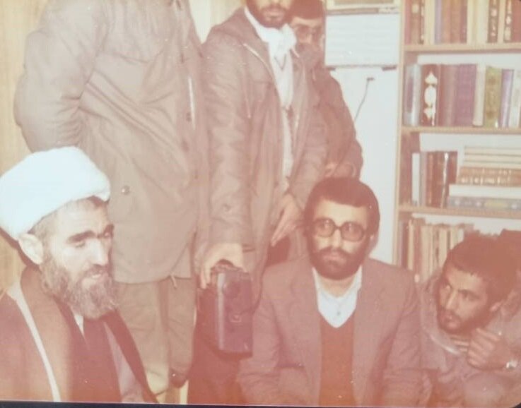 ناگفتههای نفر دوم وزارت ارشاد/ از شبهای شعر گوته تا اختلاف با وزیر آموزش و پرورش و همکاری با موشکی سپاه/ ماجرای دیدار رهبری با مدیران مطبوعات