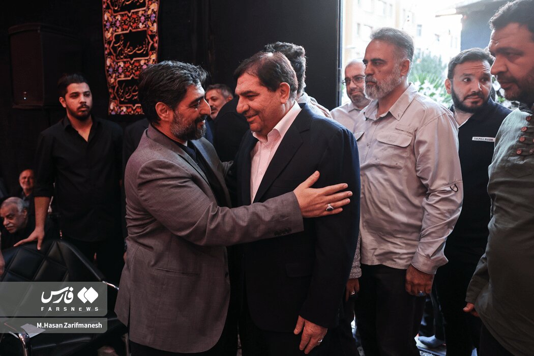 عکسی از رئیس ستاد انتخاباتی سعید جلیلی در مراسم ختم مادر مداح مشعور/ مخبر و دبیر هم آمدند+ تصاویر