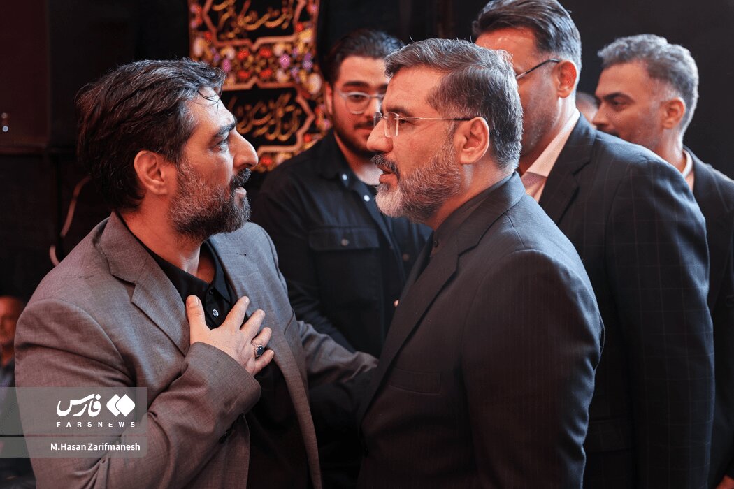 عکسی از رئیس ستاد انتخاباتی سعید جلیلی در مراسم ختم مادر مداح مشعور/ مخبر و دبیر هم آمدند+ تصاویر