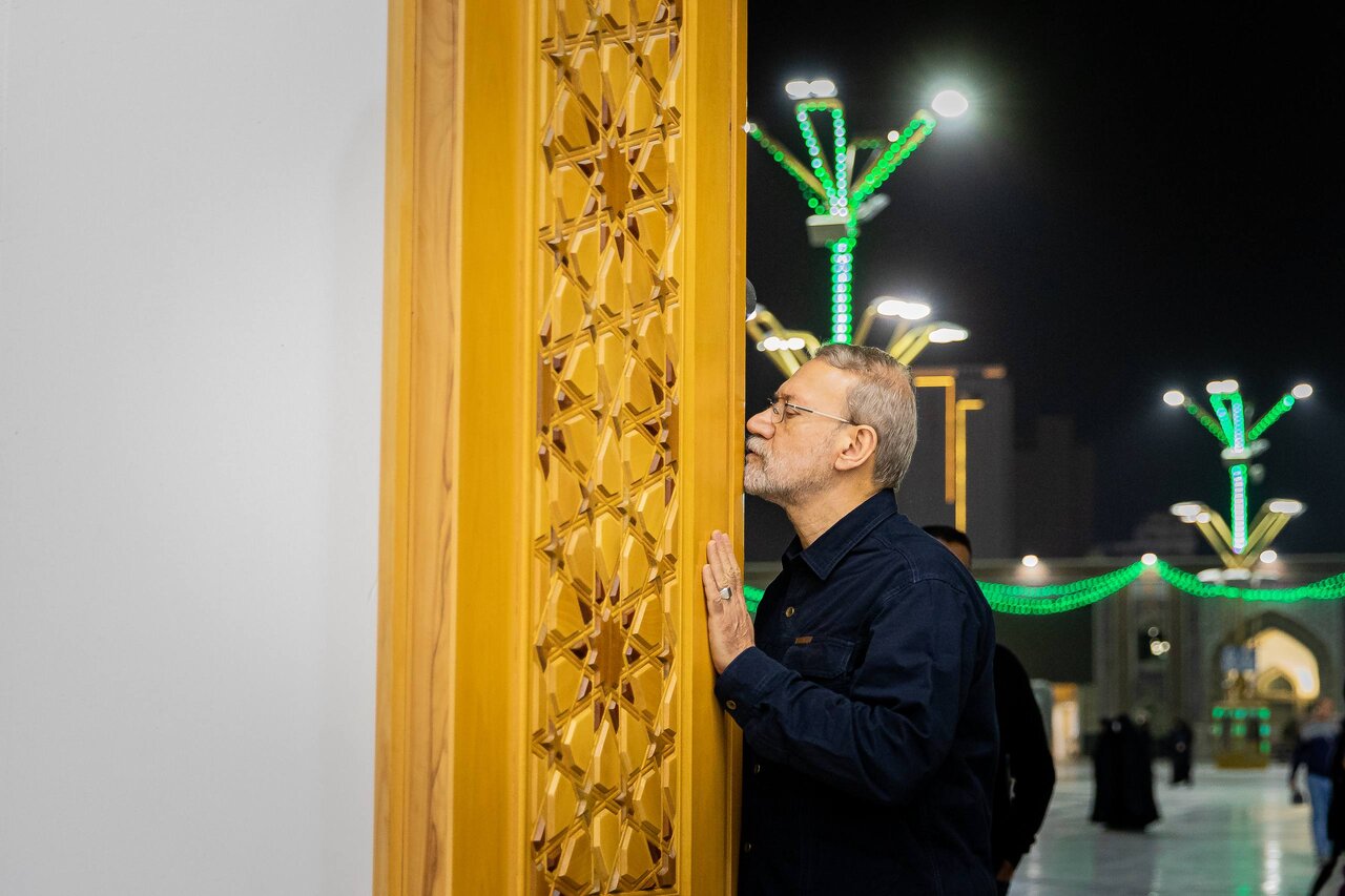 دبیر شورای عالی امنیت ملی به زیارت رفت + تصویر