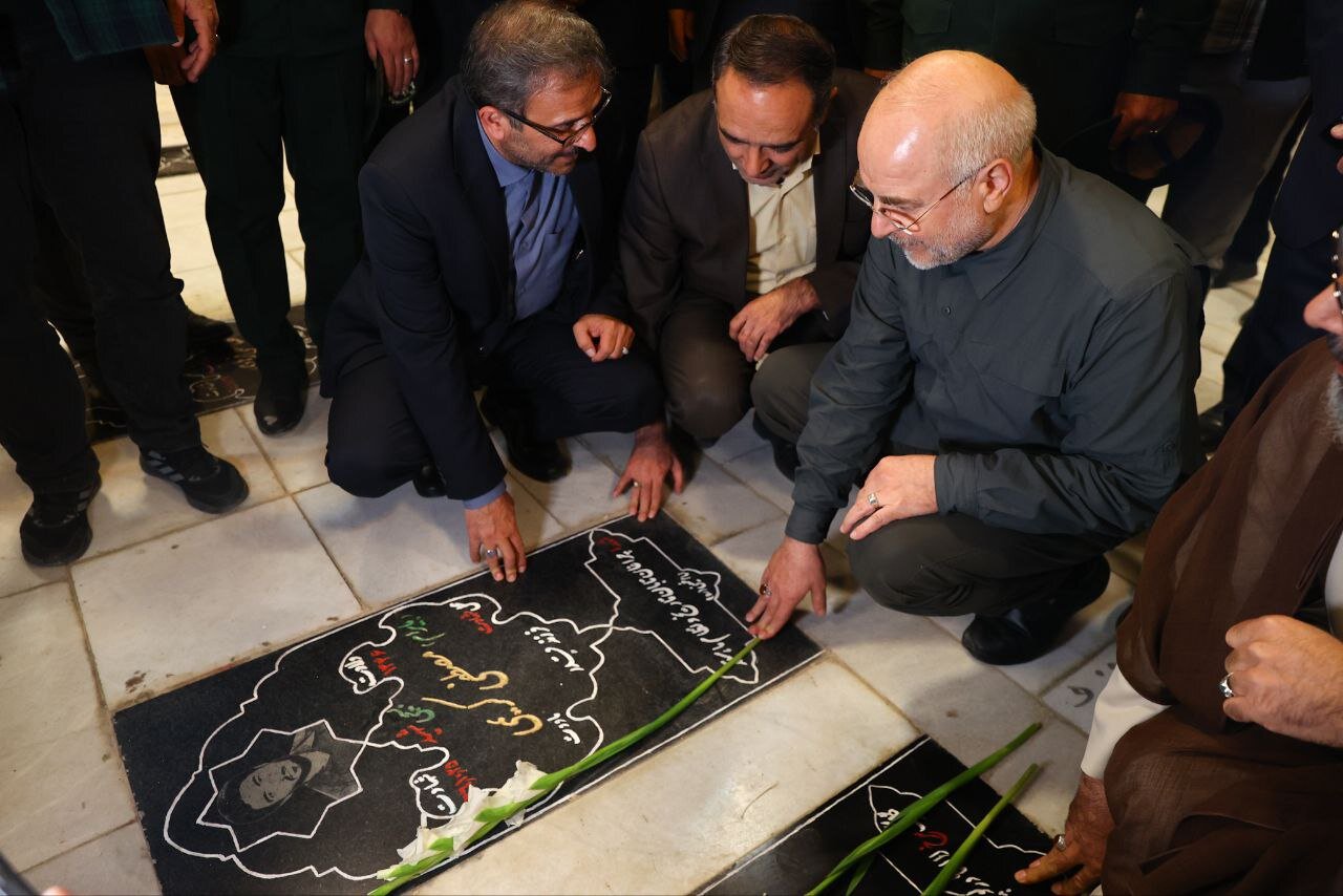 ادای اخترام ویژه قالیباف به مقام شهدای خراسان شمالی + تصویر