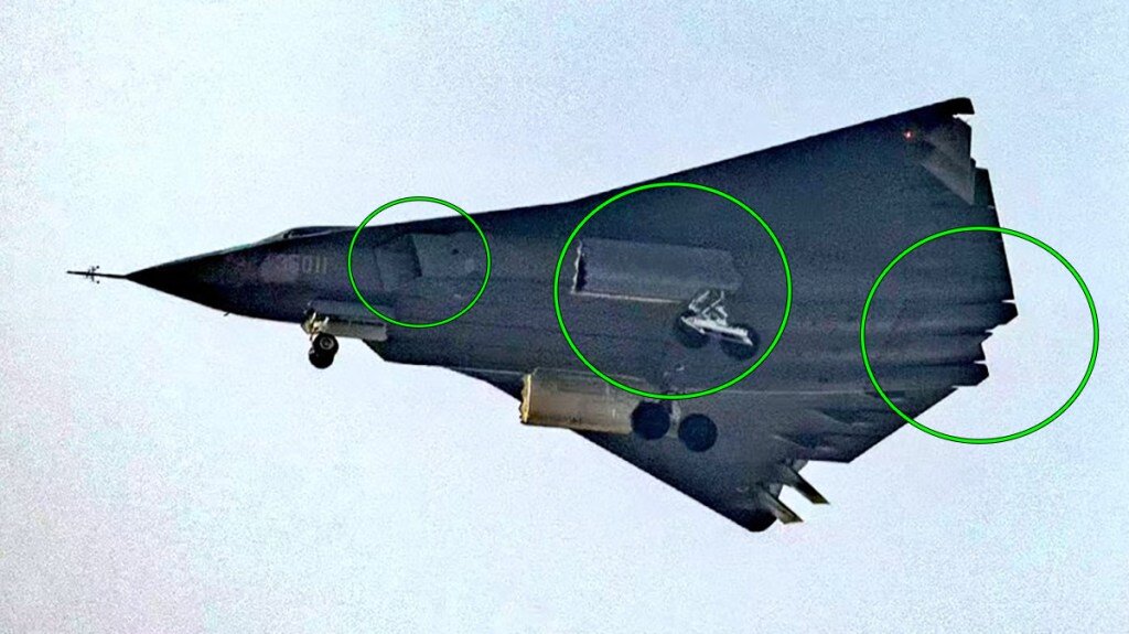 جنگنده‌ای شبیه F-۲۲ در آسمان چین / پوست‌اندازی بزرگ‌ترین جنگنده جهان!