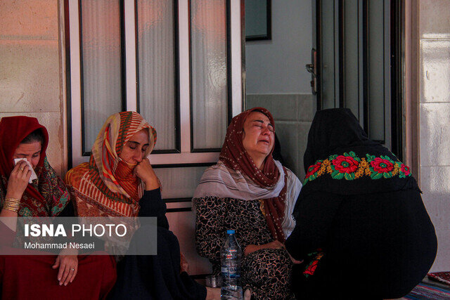 تصاویری از عزاداری اهالی روستای صابر کاظمی بعد از درگذشت او