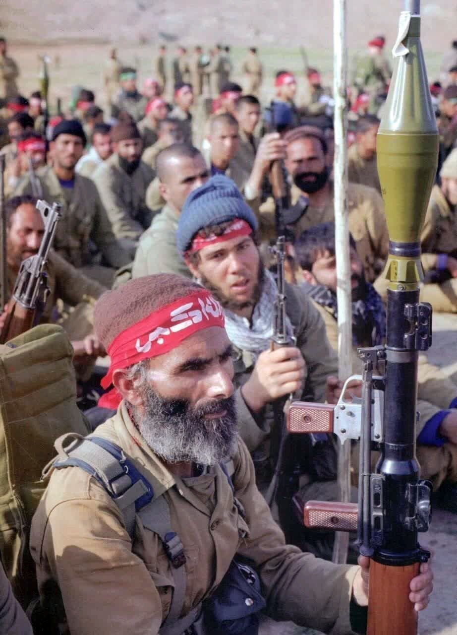 تصویری از شهیدی که فرزندش در ۲۸ سالگی به شهادت رسید/ چریک پیر مبارکه که بود؟