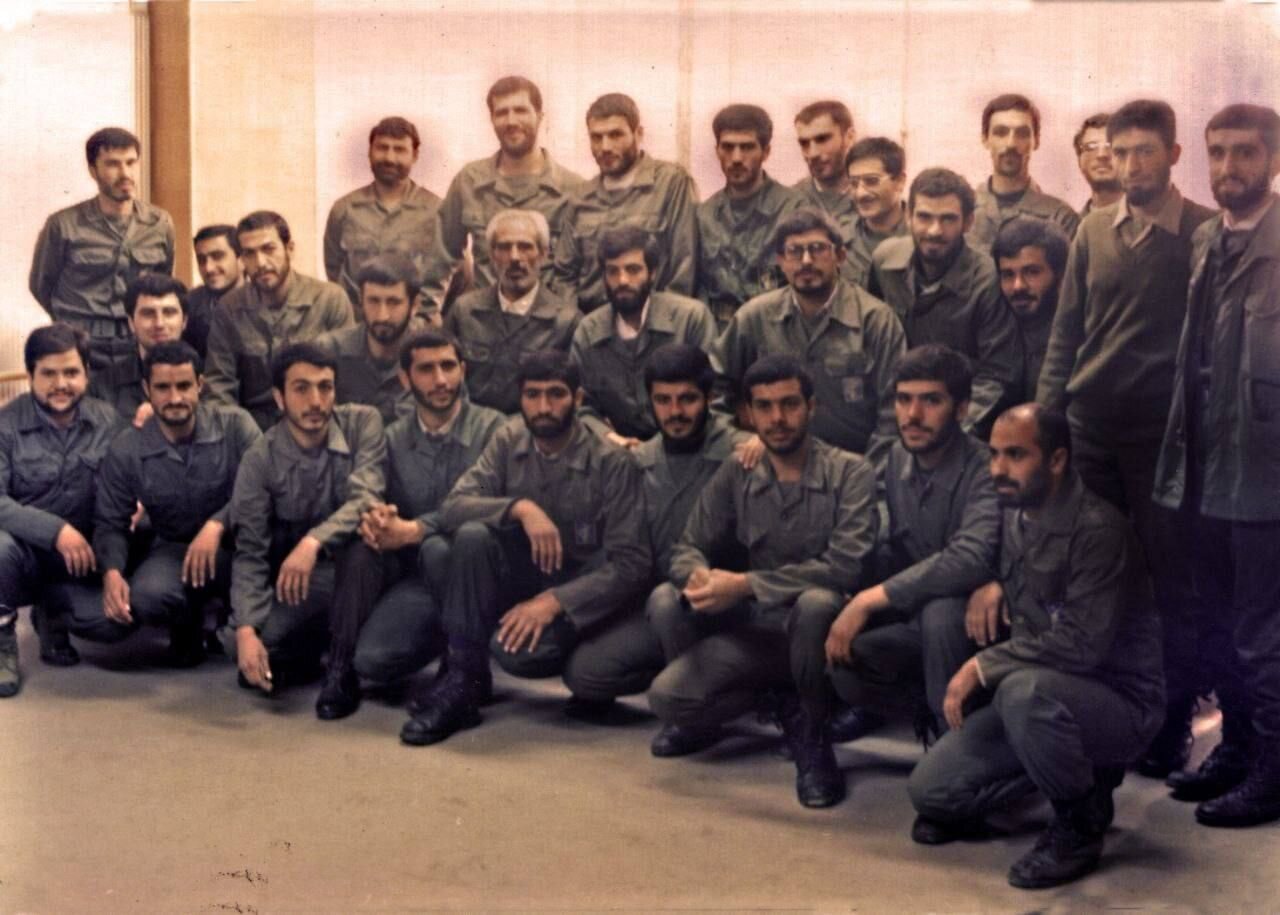 تصویر قدیمی هسته اولیه فرماندهان صنعت موشکی ایران