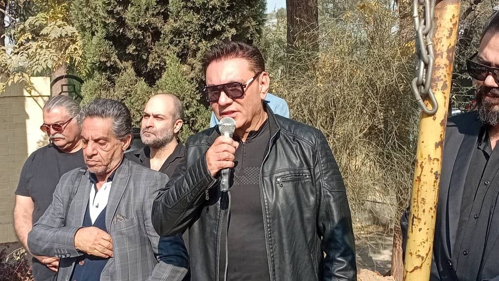 گلایه تند از مهران احمدی به خاطر فراموشی کارگردانی که بازیگرش کرد/ خاکسپاری غریبانه مسعود رشیدی