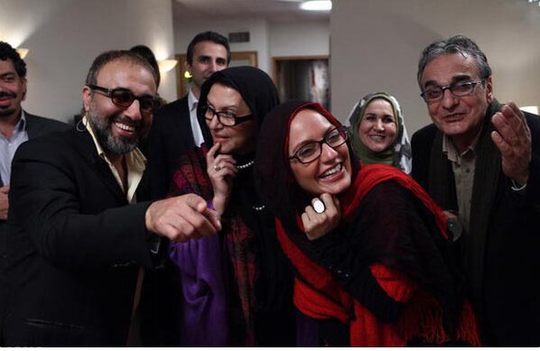 خنده‌های همایون ارشادی در کنار مهناز افشار و رضا عطاران/ عکس