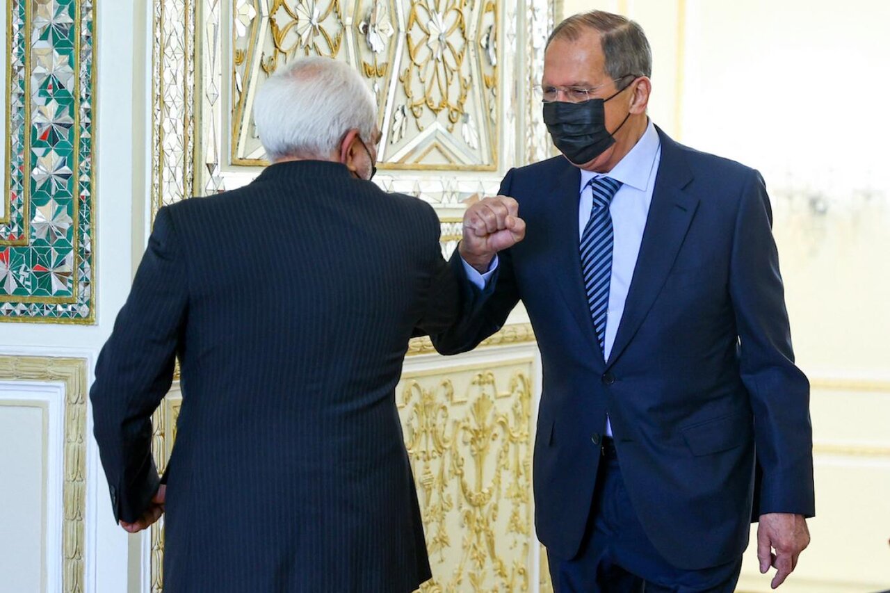 ظریف و لاوروف/ ماجرای دو وزیر خارجه در «شرق» که از یکدیگر دل خوشی ندارند/پای برجام در میان بود یا مکانیسم ماشه یا داستان های دیگر؟