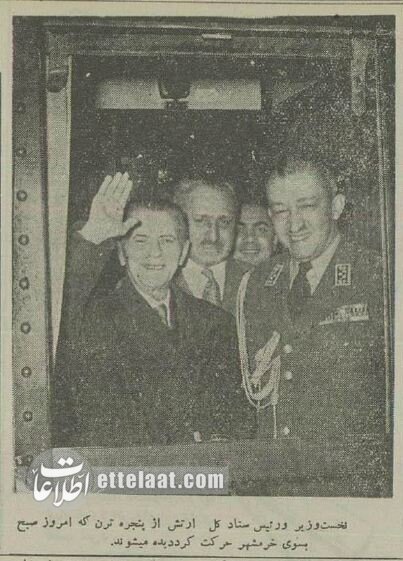 ترور نافرجام نخست‌وزیر در مجلس ختم! + عکس/ اسرار مهمی که ضارب نخست‌وزیر فاش کرد