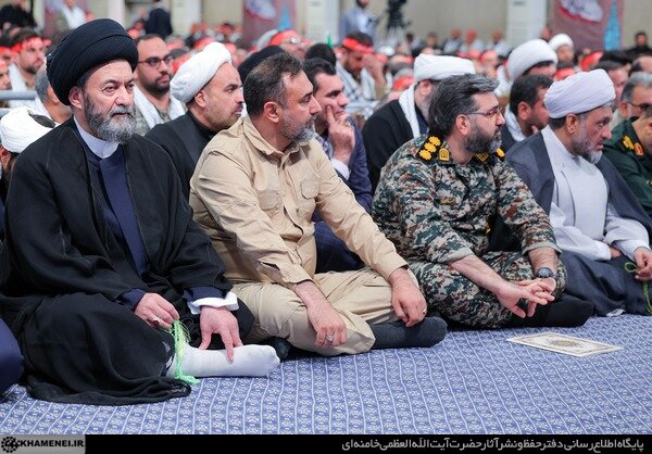 تصاویری از مراسم روز بسیج در حسینیه امام خمینی/ فرمانده کل سپاه و امام جمعه اردبیل هم بودند