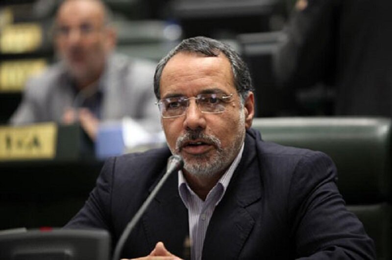 کوهکن: فضای مجازی ما شبیه یک قوطی عطاری شده که همه‌چیز در آن پیدا می‌شود/ نماینده سابق مجلس: هدف اصلی طرح صیانت جدید تمرکز قدرت مجازات در صداوسیما است