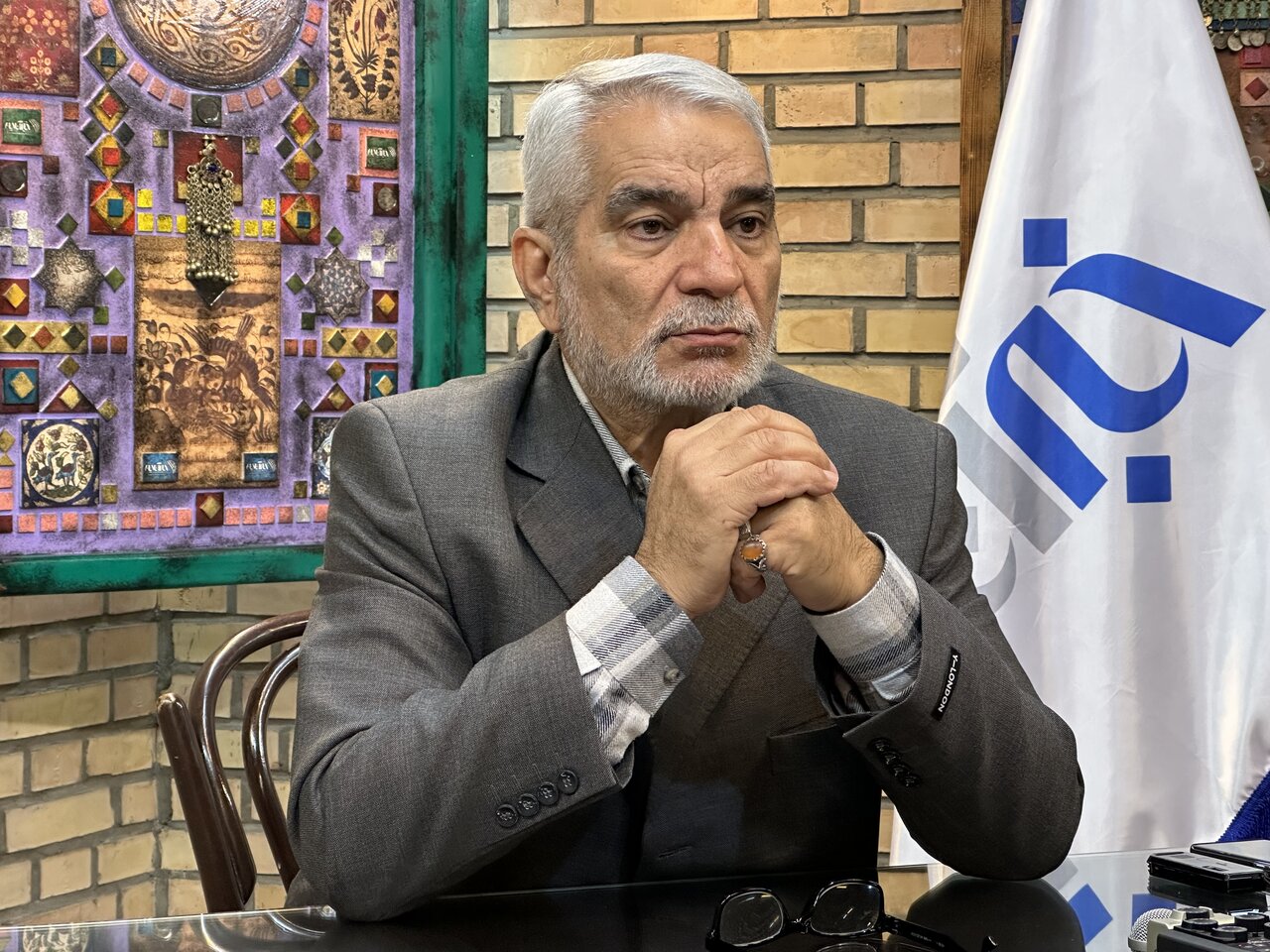 کوهکن: فضای مجازی ما شبیه یک قوطی عطاری شده که همه‌چیز در آن پیدا می‌شود/ نماینده سابق مجلس: هدف اصلی طرح صیانت جدید تمرکز قدرت مجازات در صداوسیما است