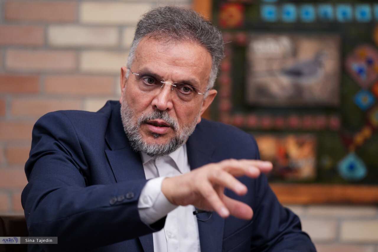 معین الدین سعیدی: نمایندگان عمدتاً درگیر مباحث فرعی و حاشیه‌ای هستند/ عباس‌زاده مشکینی: چرا مجلس با دیدن مشکلات معیشتی مردم حرکتی از خود نشان نمی‌دهد؟