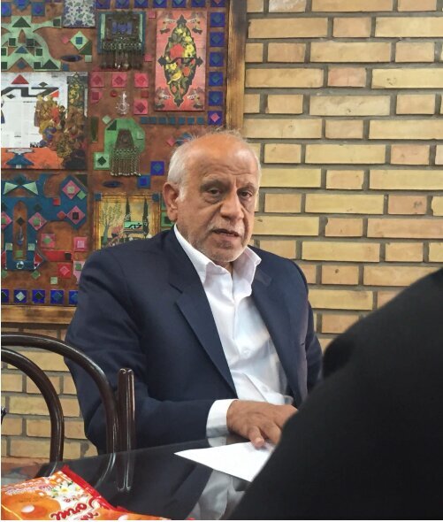 حاتمی یزد: تغییر رئیس بانک مرکزی مُسکن موقت است / اصلاح بودجه و جراحی اقتصادی ضرورت دارد