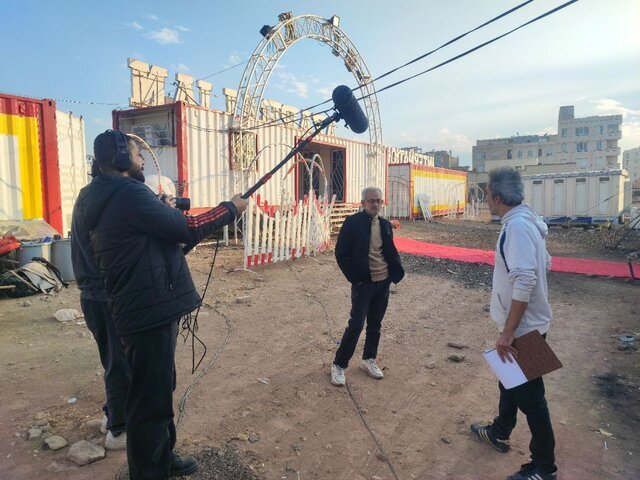 سیرک به پایان نرسیده است