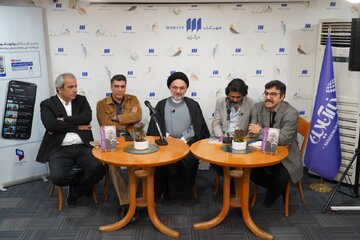 کتابی که نه تعریف و تمجید که روایتِ یک منتقد است/ سفرنامه‌ای همگام با گام‌های مردمی گرفتار/ زاویه دیدی بیرون از دایره قدرت