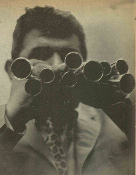 قهوهخانه عاشقان «پرسپولیس» در دهه ۵۰/ همگی همراه بوق چندلولهایی «محمد بوقی» دم میگرفتند/ فریاد زدم: «پروین! آقایان را بساز»