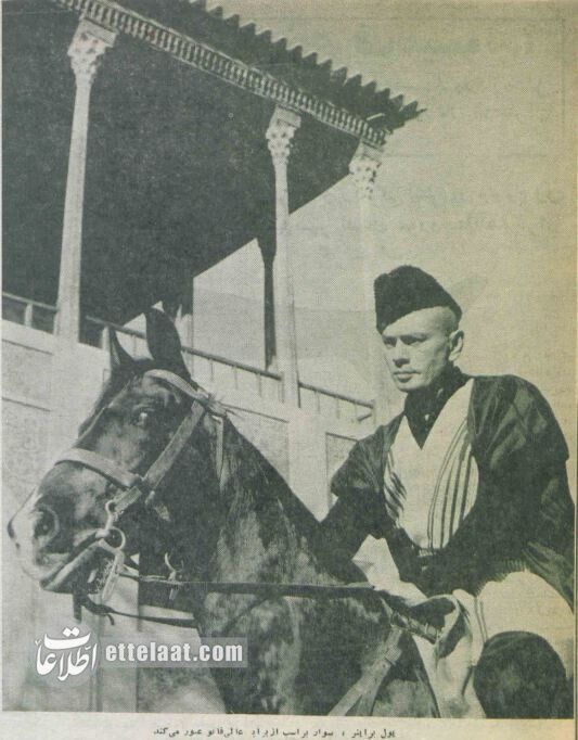 بازیگر مشهور هالیوود در تهران چلوکباب خورد و از اصفهان گز سوغاتی برد! +عکس‌