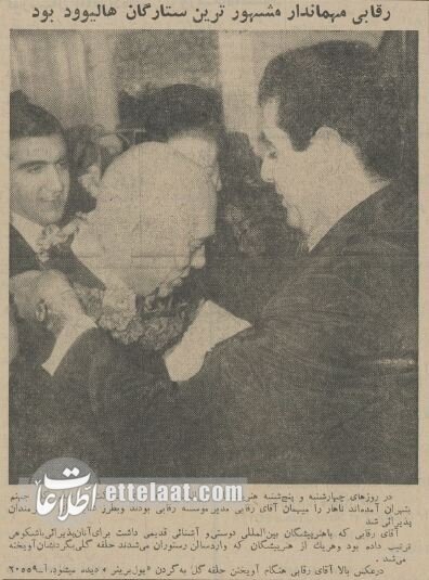 بازیگر مشهور هالیوود در تهران چلوکباب خورد و از اصفهان گز سوغاتی برد! +عکس‌