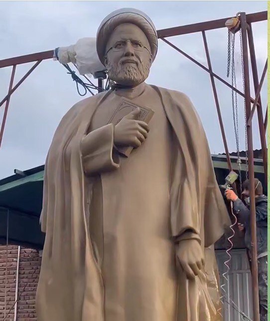 بلندترین مجسمه اردبیل به نام شهید رئیسی فردا رونمایی میشود + تصویر