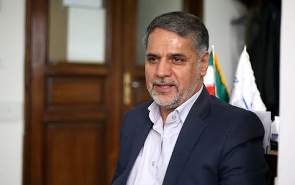 نماینده میبد: بیش از ۱۰۰ نماینده پای سوال از رئیسجمهور ایستادهاند؛ از ارز تا بازار/ نقوی حسینی: مجلس باید به معیشت مردم بپردازد اما فرار به جلو نکند