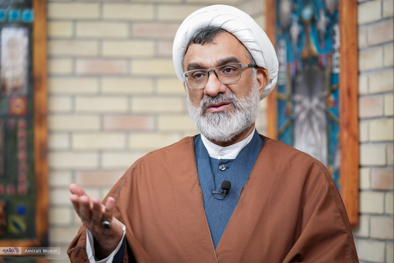 دبیر شورایعالی انقلاب فرهنگی: درصد بالایی از خانم‌های کشف حجاب کننده، گفته اند این سبک را می‌پسندیم/ منشا بخشی از اتفاقات ۱۴۰۱ تصمیمات نادرست بود