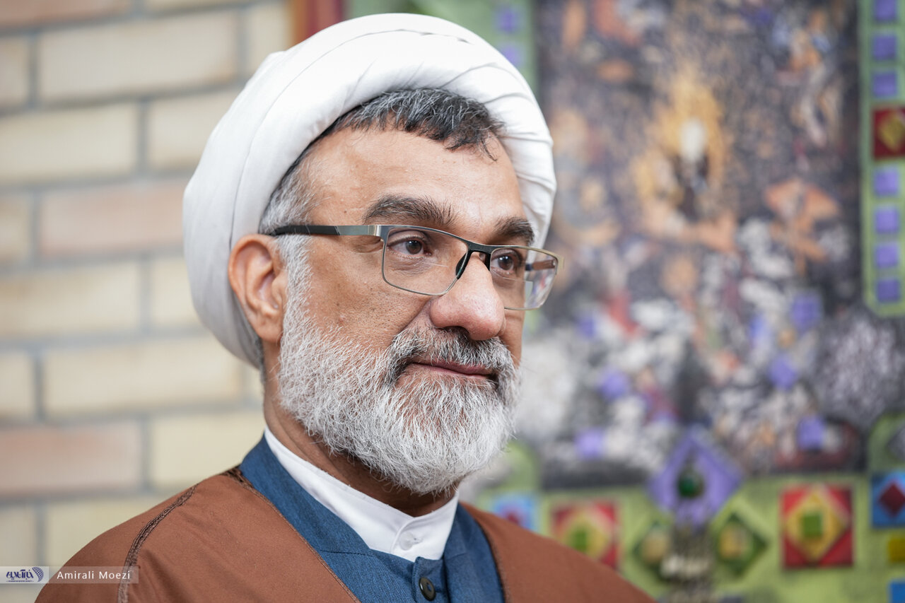 دبیر شورایعالی انقلاب فرهنگی: درصد بالایی از خانم‌های کشف حجاب کننده، گفته اند این سبک را می‌پسندیم/ منشا بخشی از اتفاقات ۱۴۰۱ تصمیمات نادرست بود