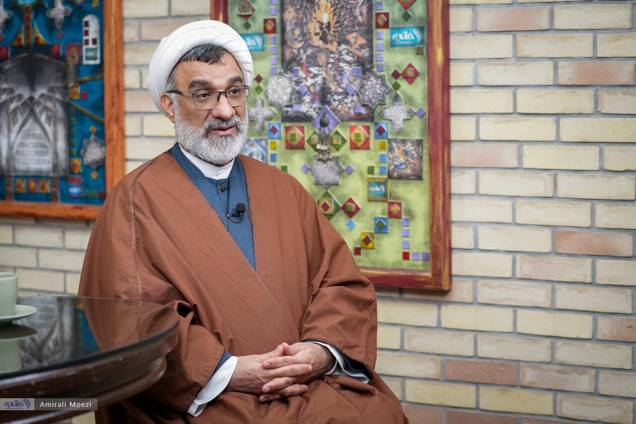 دبیر شورایعالی انقلاب فرهنگی: درصد بالایی از خانم‌های کشف حجاب کننده، گفته اند این سبک را می‌پسندیم/ منشا بخشی از اتفاقات ۱۴۰۱ تصمیمات نادرست بود