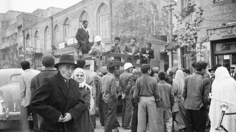 عکس/ خیابان جمهوری تهران؛ سال ۱۳۳۳