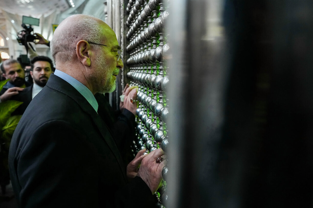 تجدید میثاق رئیس و نمایندگان مجلس با آرمان‌های امام (ره)/ عکس دسته جمعی نمایندگان با سید حسن خمینی + تصویر