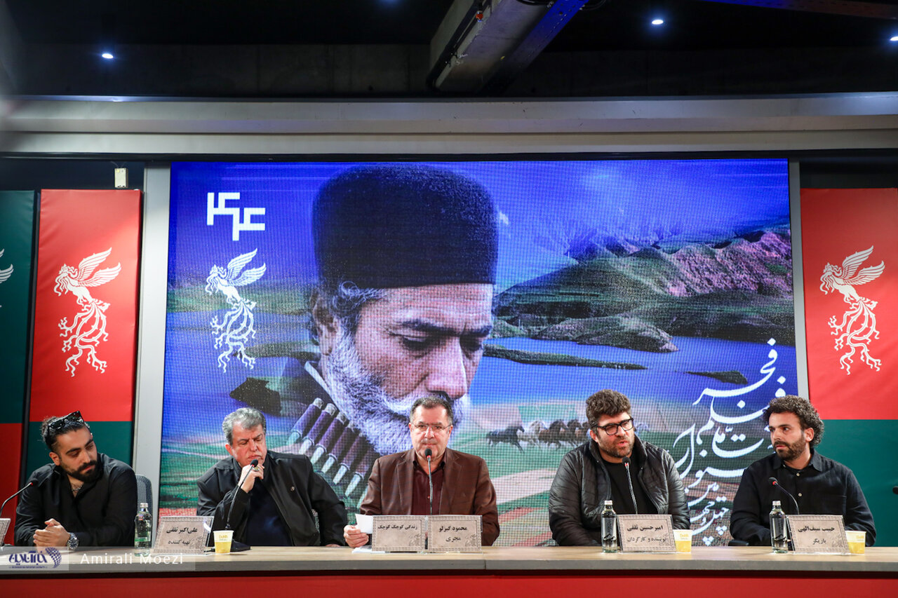 پناه بردن به رویا در دنیایی بی‌شفقت/ وقتی تنهایی‌مان قابل تقسیم با دیگری نیست، چه باید کرد؟/ آغاز نشست خبری با تسلیت به داغداران