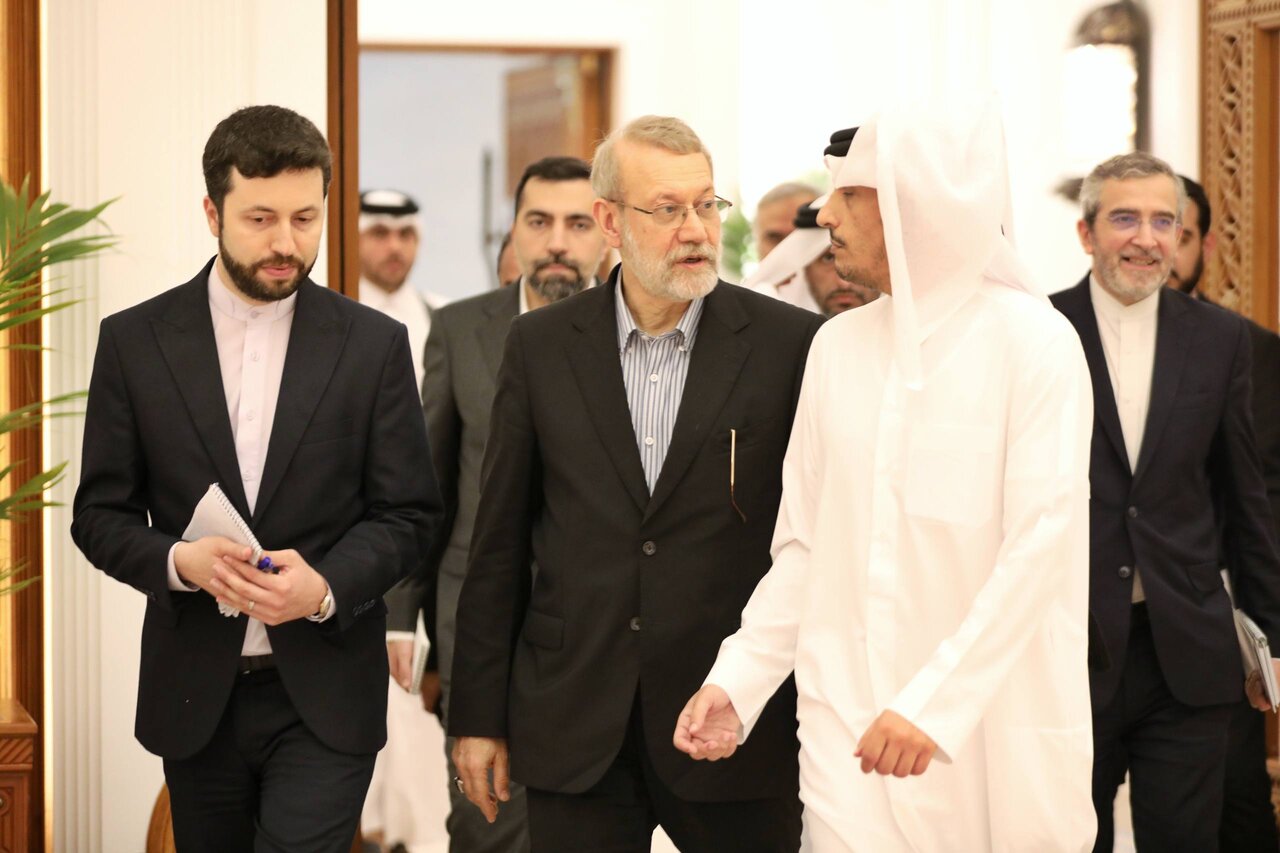 تصاویری از دیدار نخست‌وزیر و وزیر امورخارجه‌ی قطر با علی لاریجانی