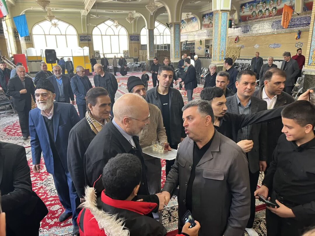 قالیباف با پدرش به مجلس ختم رفت +تصویر