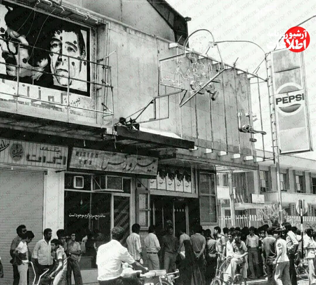 هجوم مردم برای تماشای «گوزنها»؛ فیلمی که یک دهه اکران شد + عکس