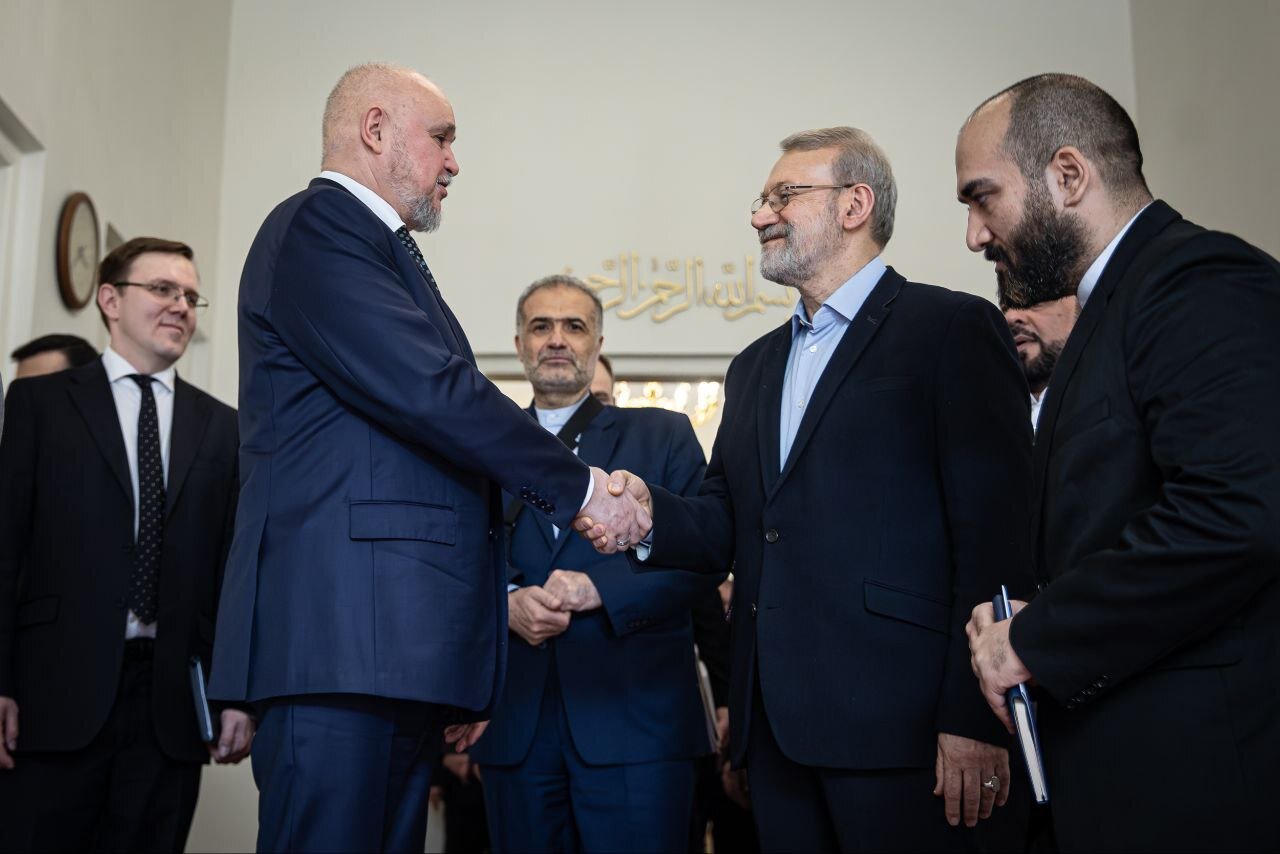 تصاویری از حاشیه دیدار علی لاریجانی با وزیر انرژی روسیه/ سفیر سابق روسیه هم بود + جزئیات