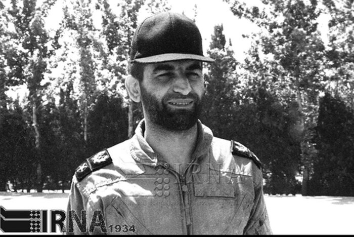چند نکته درباره مرگ مشکوک خلبانها/ ادعاهای عجیبی درباره خلبان زندی مطرح میکنند