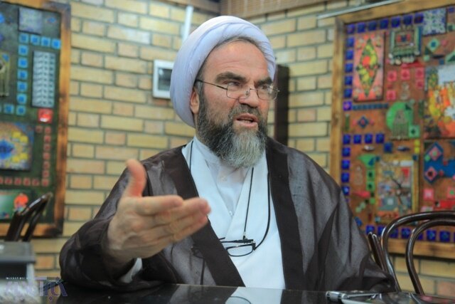 غرویان: با برخوردهای تند و چماقی نمیتوانیم این وحدت و انسجام را ایجاد کنیم/ سید رضا اکرمی: باید آمادگی در مقابل توطئهها و ترورها داشته باشیم