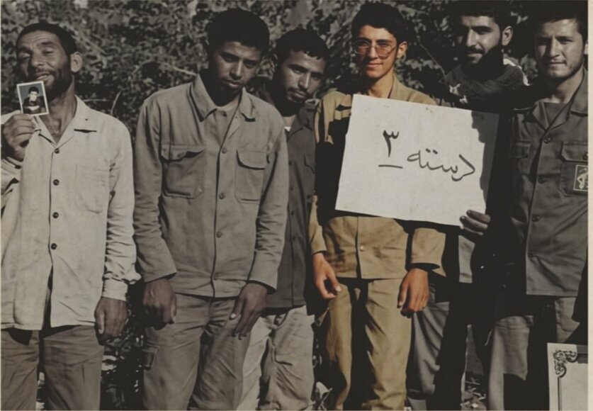 فرمانده دوران دفاع مقدس: آقا سیدمجتبی به من توصیه کردند که من را با عنوان «حسینی» خطاب کنید چرا که... + تصویر رهبر انقلاب در دوران دانش آموزی در جبهه
