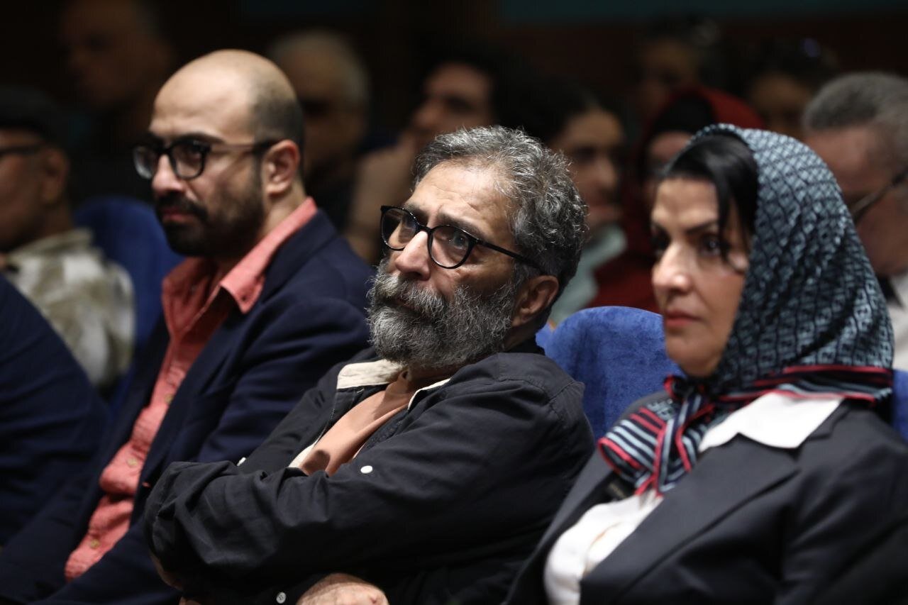 ستایش مقاومت بهرام بیضائی در برابر مصادرهشدن توسط جریانهای مختلف