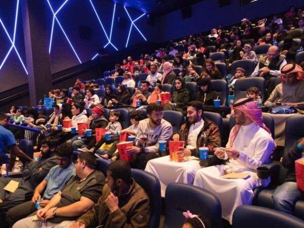 جنگ، پول و رؤیای محمد بنسلمان؛ پشت پرده عقبنشینی فرهنگی عربستان چیست؟/ سعودیها ترمز چشمانداز ۲۰۳۰ را کشیدند