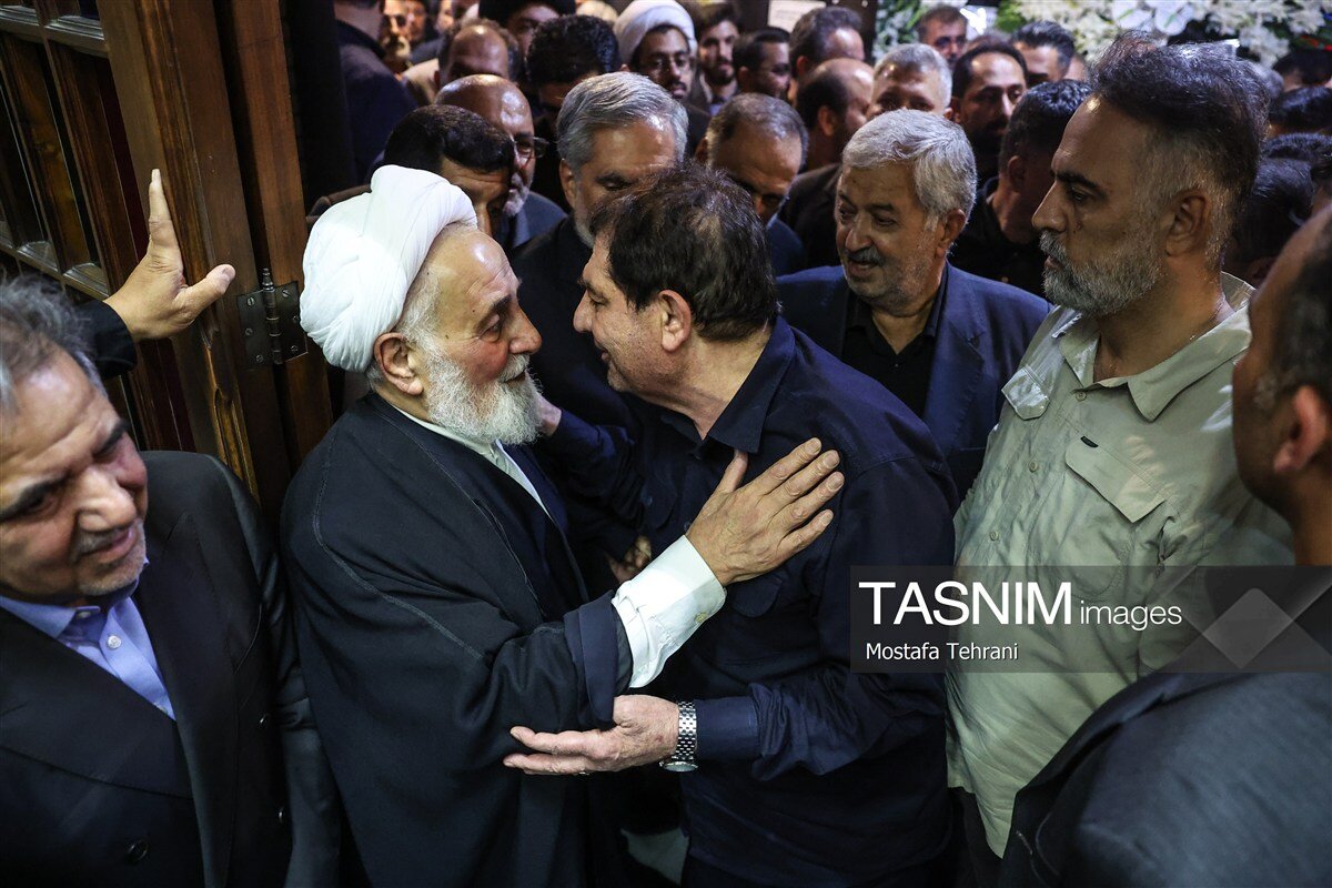 ناطق نوری؛ سیاستمدار لوطی/ درباره میراث شیخ علی اکبر نوری که تصاویر مراسم ختم برادرش نشان از مرام و جایگاه او در «سیاست ورزی در جمهوری اسلامی» دارد