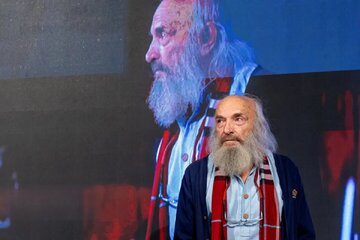 6496113
